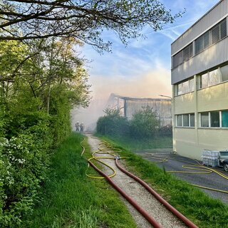 Brand Gewerbe Halle, Erlenstrasse Therwil